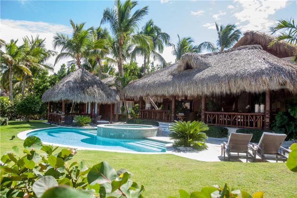 Caleton Cabana Holiday home *